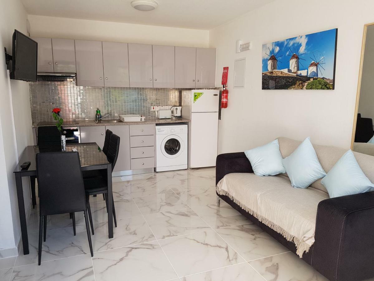 Must Stay - Evripidou Holiday Flats ラルナカ エクステリア 写真