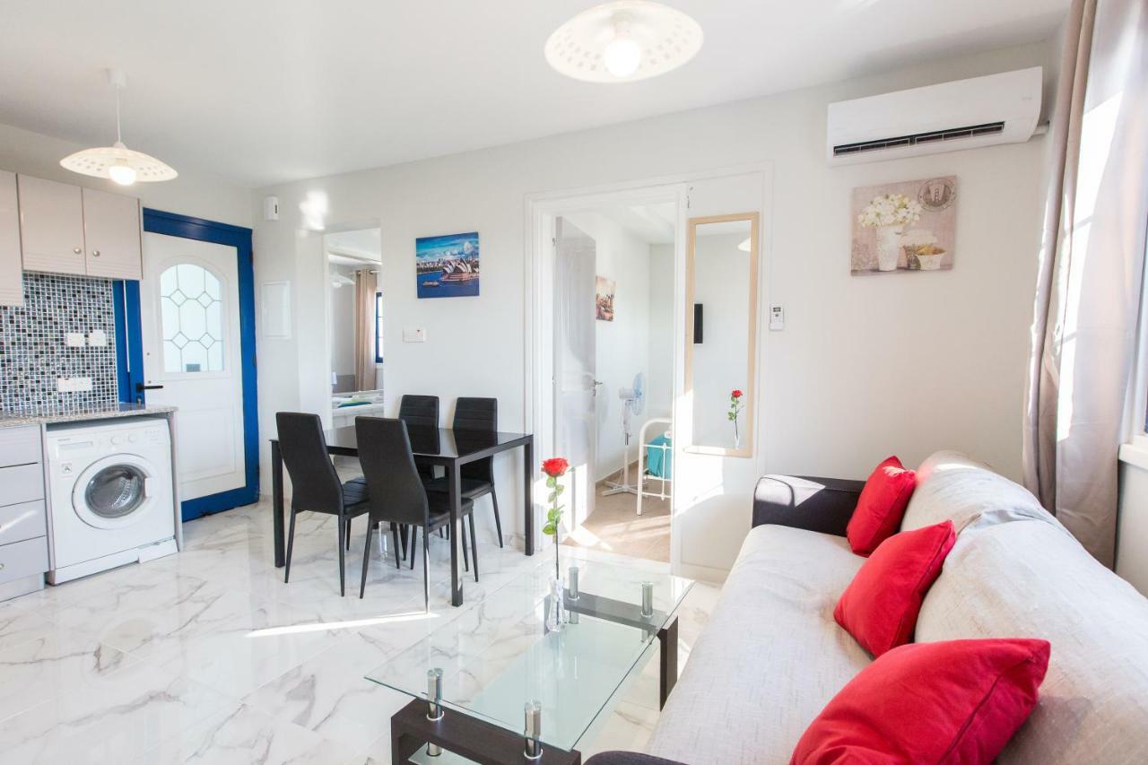 Must Stay - Evripidou Holiday Flats ラルナカ エクステリア 写真
